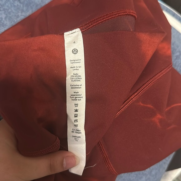 Lululemon Wunder Train Shorts (Size 4) - Picture 3 of 3